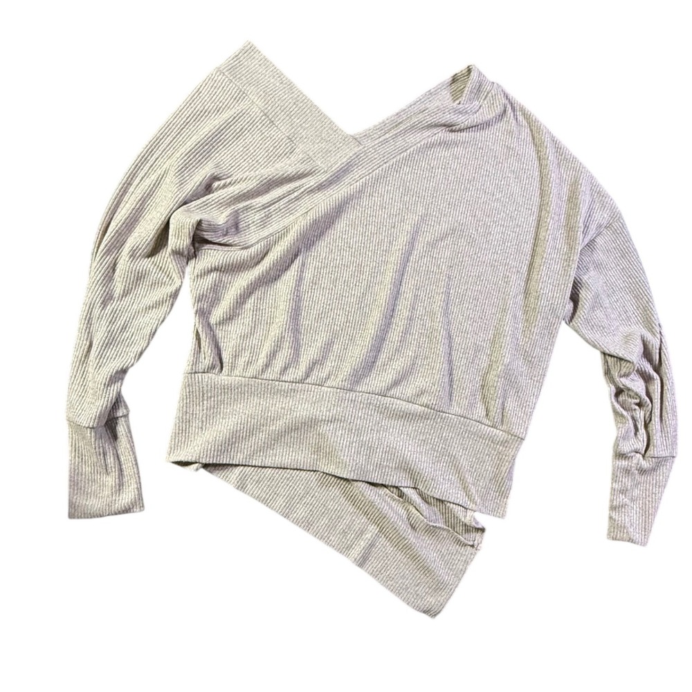 Stella & Dot Ribbed V Neck Asymmetrical‎ Hem Long Sleeve Top Size S